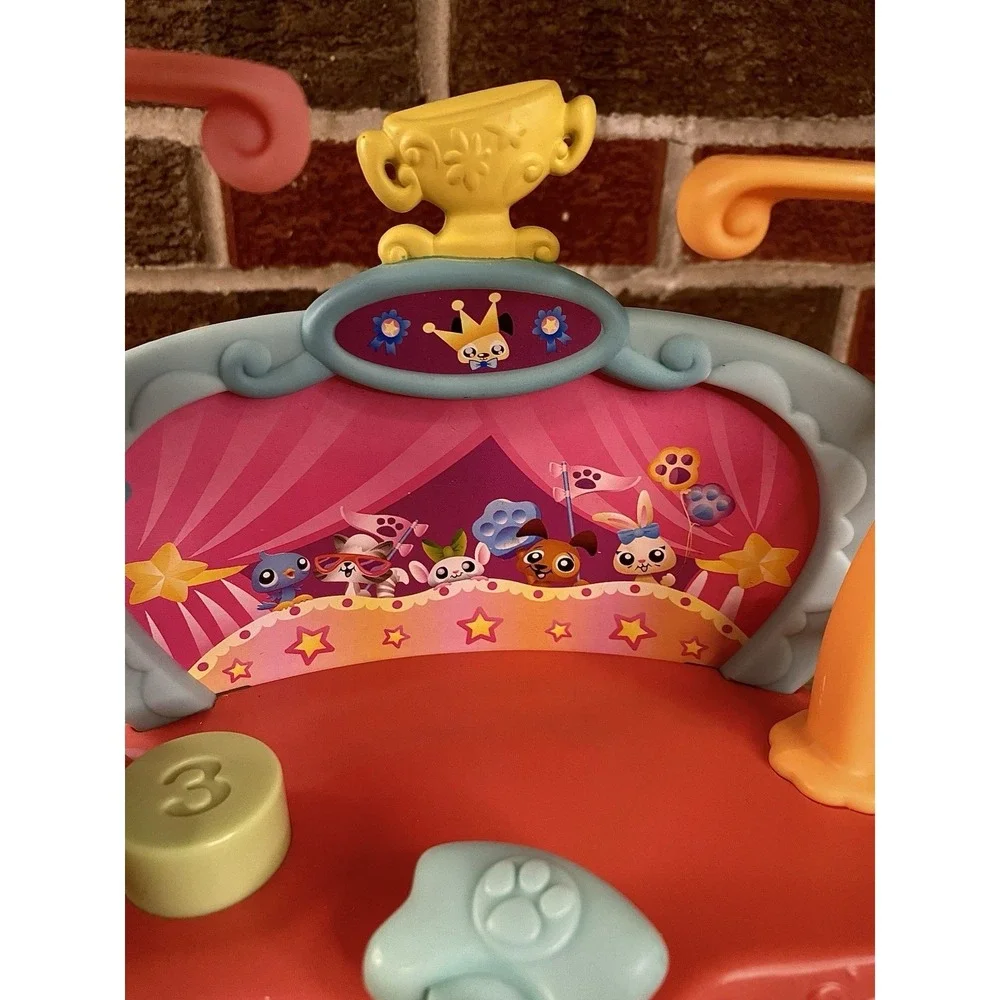 LPS Littlest Pet Shop Tricks 'N Talents Stage Show Playset